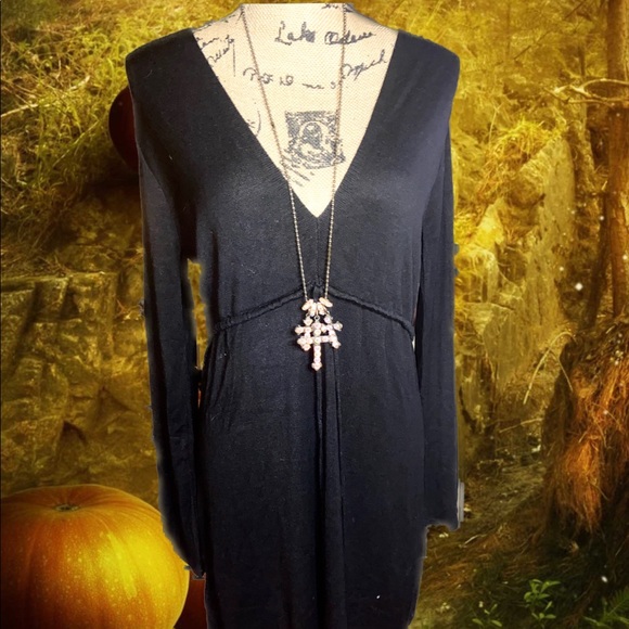 NWT- Black V Neck Mid Tie Tunic/Mini Dress